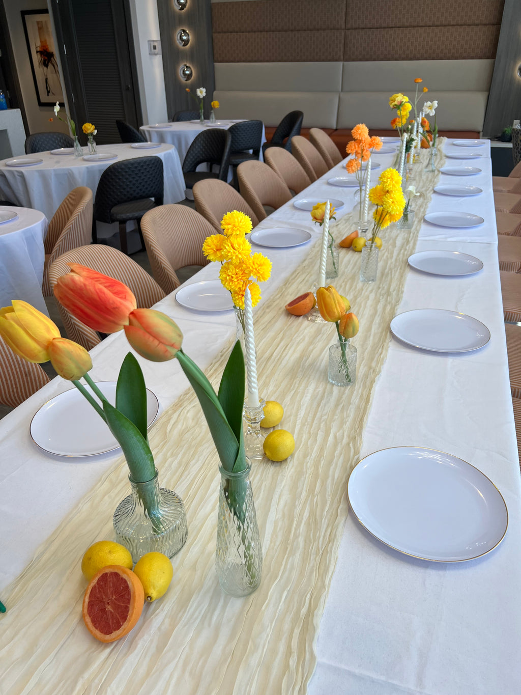 Parent to Bee Balloon Decor