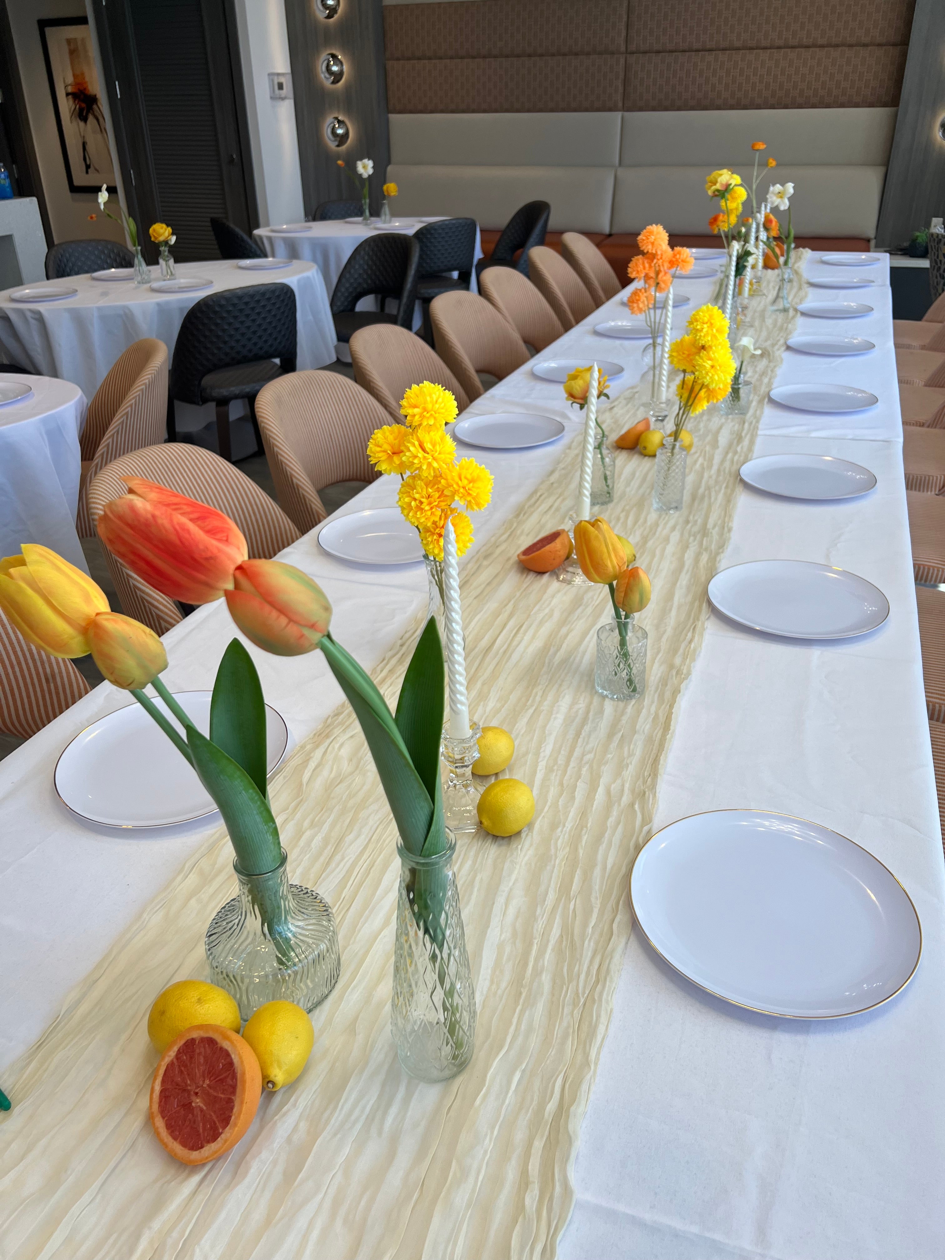 Parent to Bee Balloon Decor