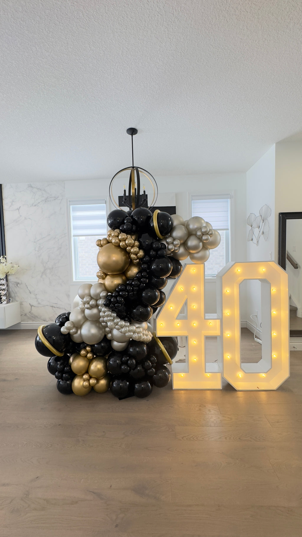 Grab and Go Balloon Garland- Luxury Black and Gold