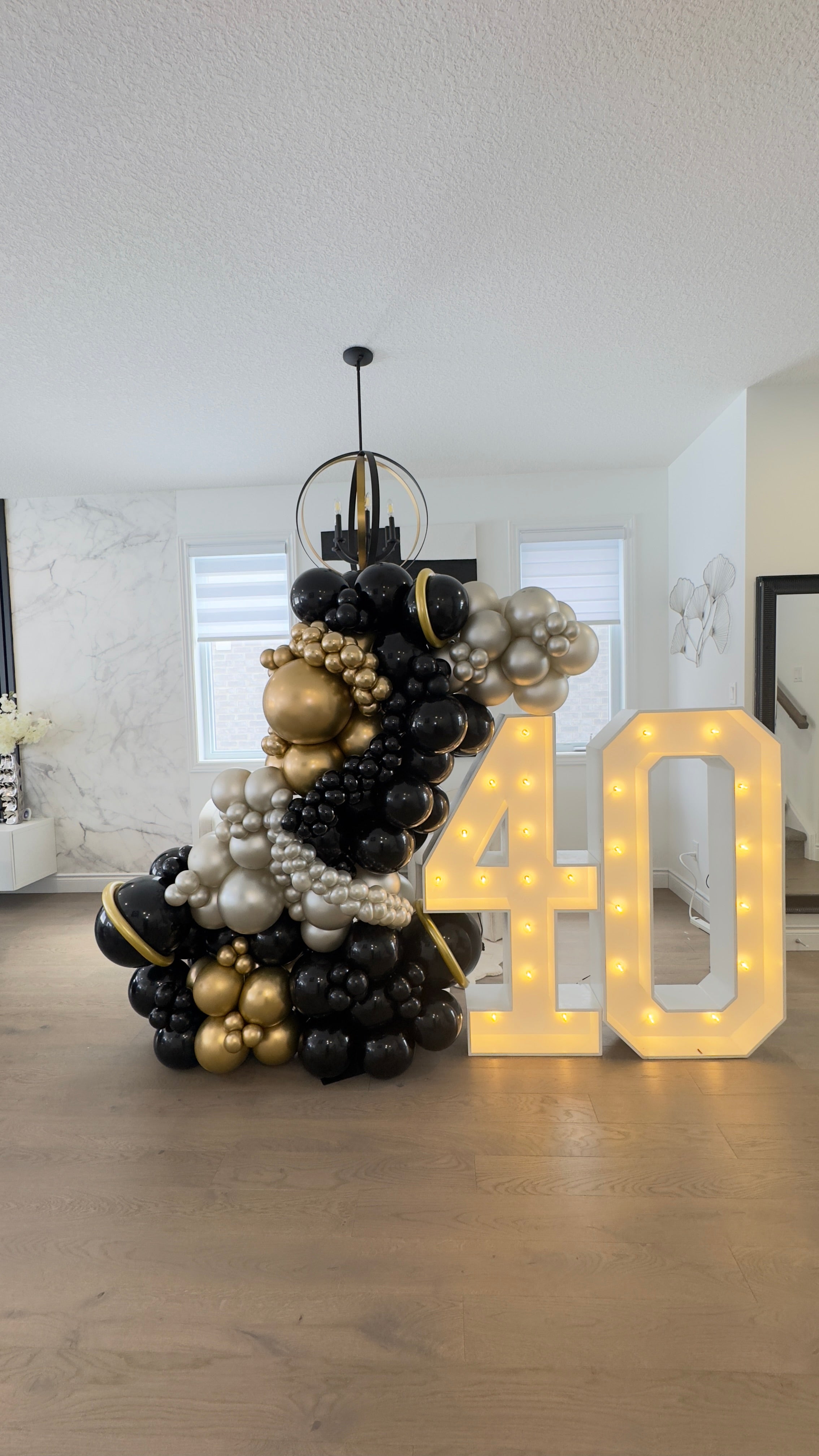 Grab and Go Balloon Garland- Luxury Black and Gold