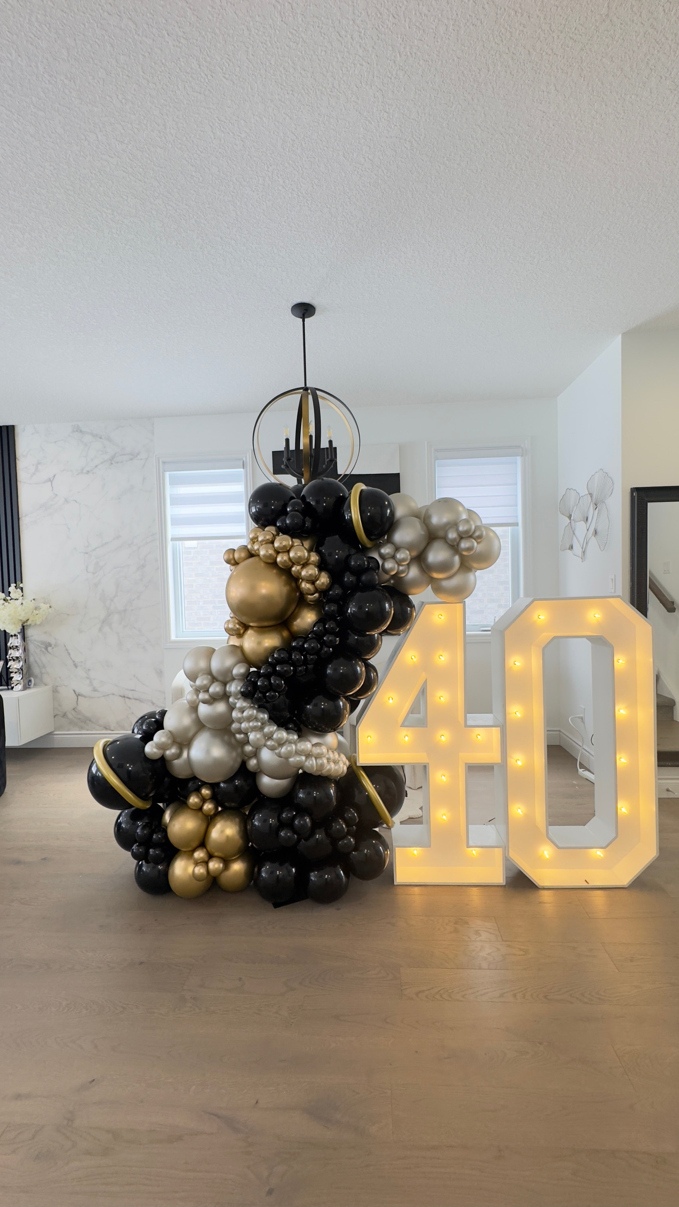 Grab and Go Balloon Garland- Luxury Black and Gold
