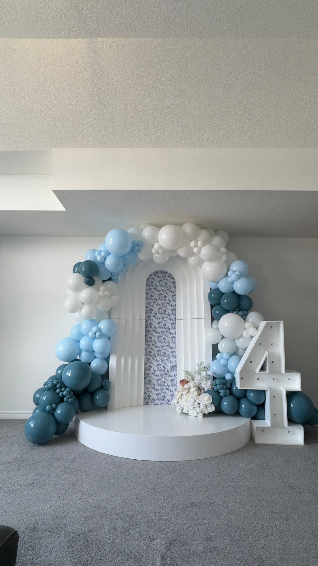 White 3D Layered Arch Backdrop(open center)